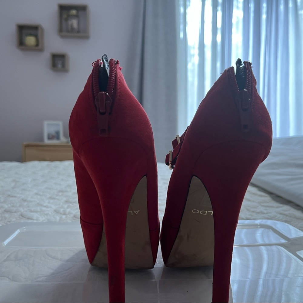 Also red suede shoes